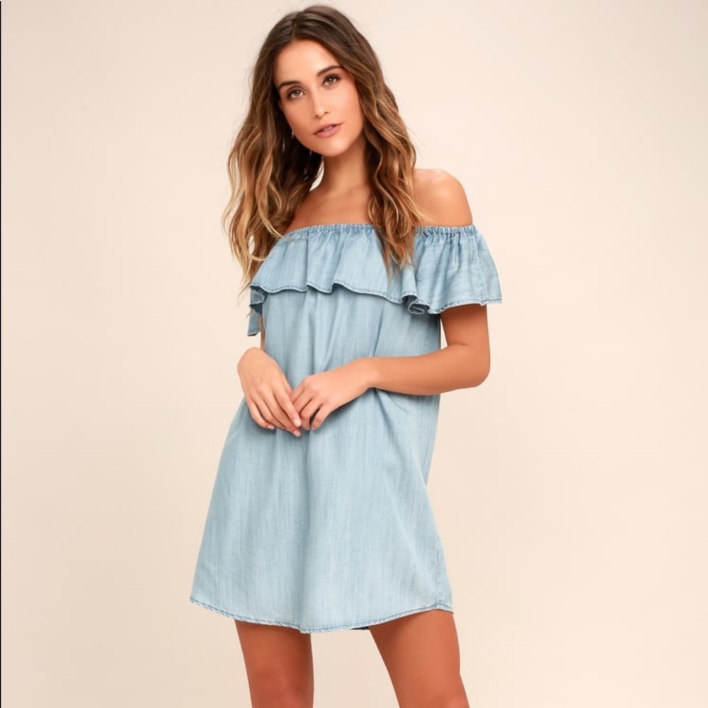 Lulu’s LIGHT BLUE CHAMBRAY OFF-THE-SHOULDER DRESS